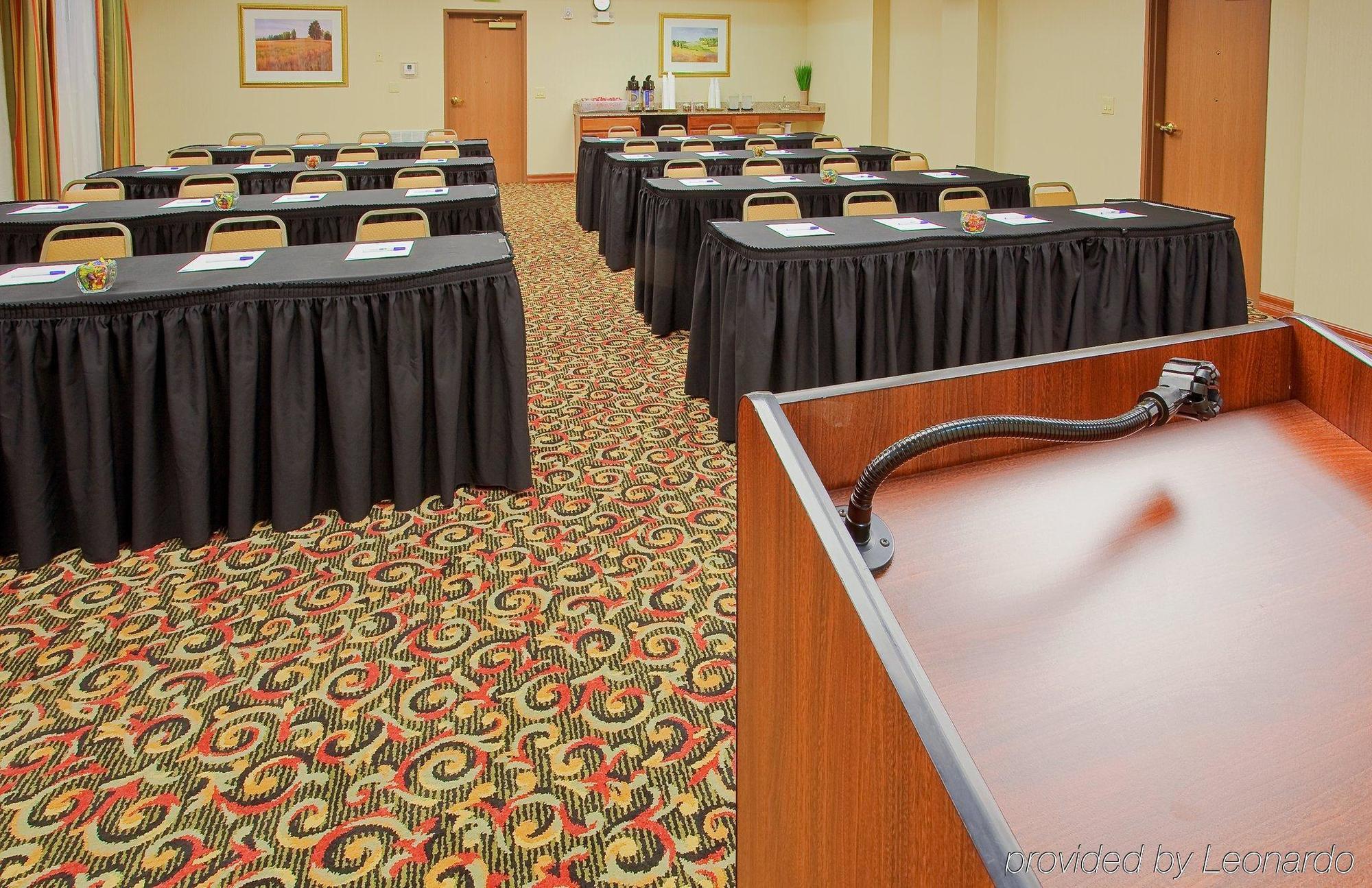 Holiday Inn Express & Suites Fort Worth - Fossil Creek By Ihg Удобства фото